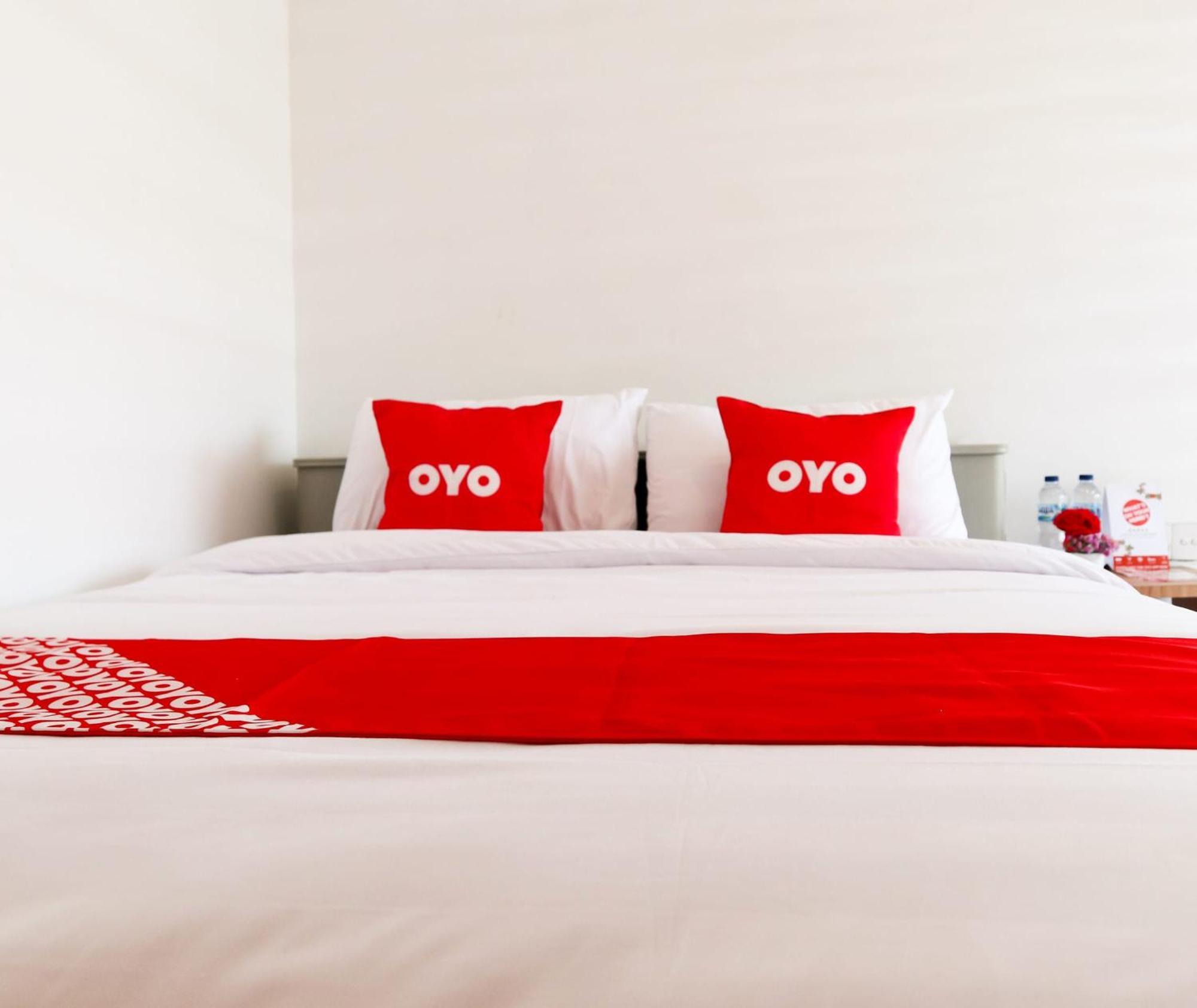 ホテル Oyo 1191 モナリザ レジデンス アンド カフェ パダン エクステリア 写真